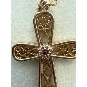 Sarah Coventry Vintage Gold Tone Filigree Cross Necklace Red Rhinestone 18‎ Inch thumbnail 3
