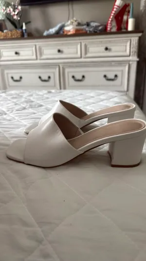 White Heels Size 7 thumbnail 3