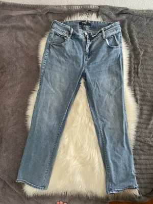 Hudson Women's Mid-Rise Slim Straight Leg Jeans thumbnail 9