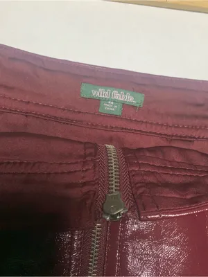 Burgundy Patent-Look Zip Front Mini Skirt Ladies Size XS thumbnail 2