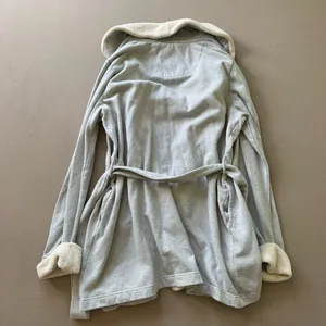 Victoria’s Secret Cozy Sherpa Plush Fleece Robe thumbnail 3