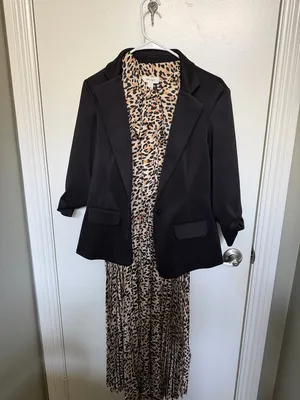 Sleeveless Pleated Leopard Midi Dress in Tan and Black thumbnail 5