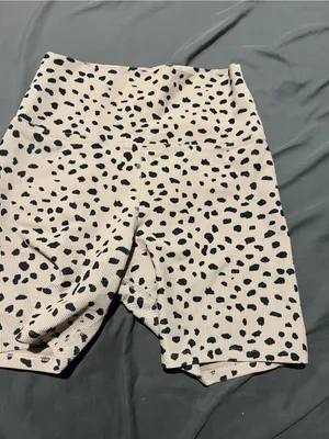 Beach riot High-Waist Beige & Black Cheetah Print Bike Shorts thumbnail 4