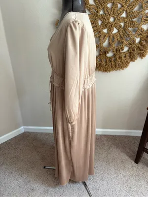 Baltic Born Beige V-Neck Long Sleeve Maxi Dress NWT thumbnail 4