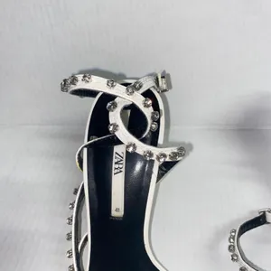 Zara White Leather Studded Embellished Rhinestone Heeled Sandals Women's 41 11 thumbnail 4