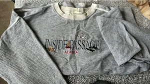 Crewneck Size XL thumbnail 1