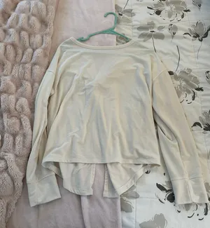 Old Navy Long Sleeve Activewear Top thumbnail 1