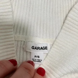 Garage White‎ Ribbed Mock Neck Cropped Sweater Long Sleeve Small P/S thumbnail 3