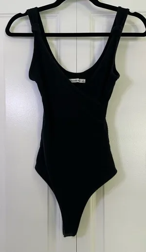 Abercrombie & Fitch Black Knotted Shoulders Wrap Bodysuit Small thumbnail 1