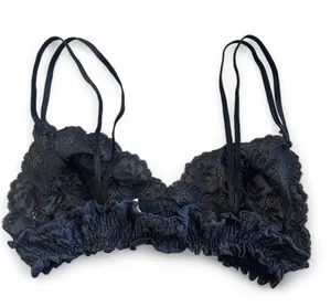 Victoria's Secret Black Lace Unlined Wire-Free Bralette Medium Vintage Y2K FLAW thumbnail 2