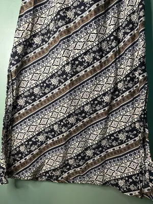 Old Navy Women’s 12 Cotton Maxi Skirt Boho Tribal Print Drawstring Festival thumbnail 5