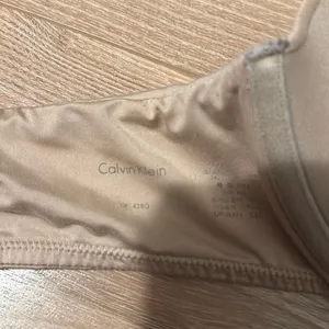 Calvin Klein Nude‎ Bra Size 34C thumbnail 3
