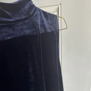 Velvet Tahari Dark Blue Sleeveless Shirt Women’s thumbnail 3