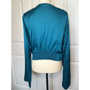 Free People Miraya NWT V Neck Twist Front Long Sleeve Crop‎ Top Teal XL thumbnail 4