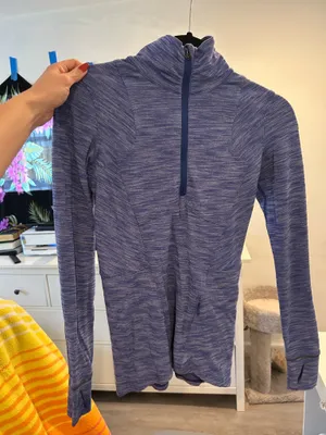 Lululemon Long Sleeve thumbnail 1