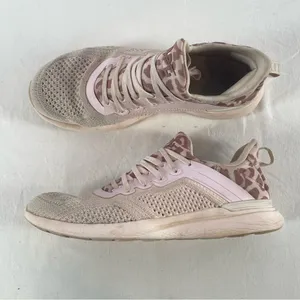 APL Techloom Tracer Sneakers‎ in Creme/Beachwood/Leopard Size 7.5 thumbnail 3