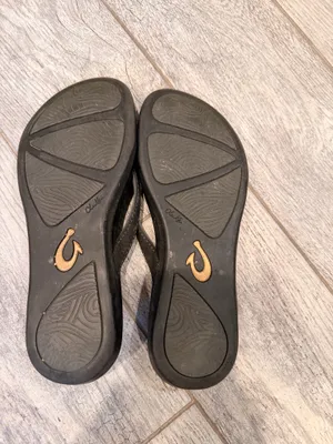 Olukai Ho'opio Leather Flip-Flops thumbnail 2