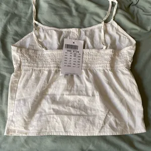 Brandy Melville shirt thumbnail 2