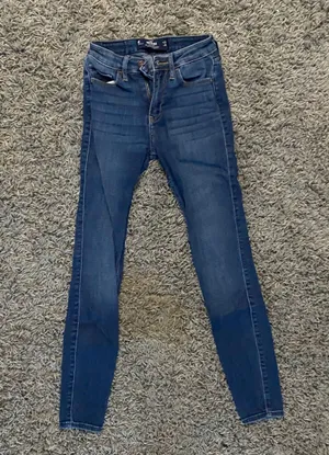 High-Rise Super Skinny Jeans thumbnail 1