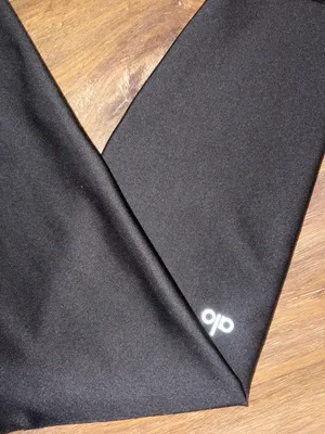 Alo Yoga Black Airlift Leggings 7/8 Size M thumbnail 3