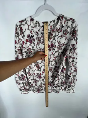 Ann Taylor White Floral Wrap-Style Blouse with‎ Pink & Red Blooms thumbnail 13