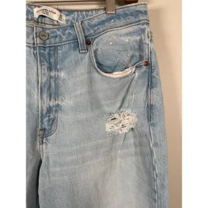 Abercrombie & Fitch The Mom High Rise‎ Curve Love Sz 30/10 Distressed Light Wash thumbnail 2
