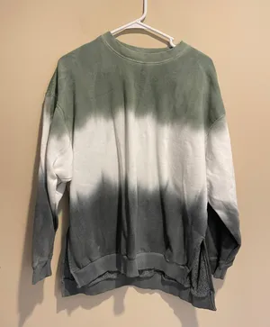 sweatshirt thumbnail 1