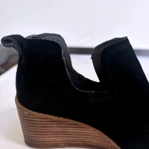 TOMS Kallie Black Suede Side‎ Cutout Wedge Ankle Booties Womens 9.5 thumbnail 12