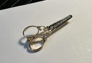 Gold Tone Scissors Rhinestone Brooch Pin Novelty NWOT thumbnail 3