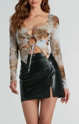 Windsor Getting Attention Abstract Print Mesh Crop Top Tie Front Medium thumbnail 1