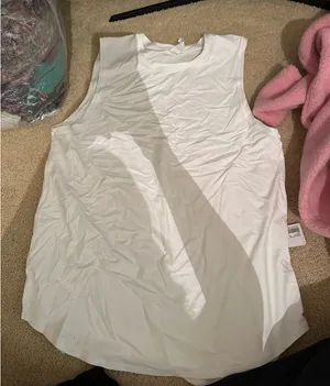 Lululemon Cover-Up thumbnail 1