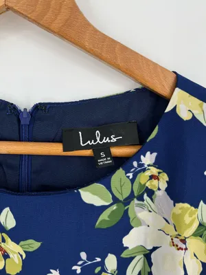 Lulus Floriana Navy Blue Floral Print Shift Dress Women’s Size Small New w/ tag! thumbnail 4