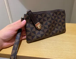 Amazon Brown Checker Wallet thumbnail 1
