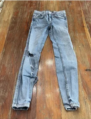 Zara Straight Leg Light Blue Denim Jeans Size 2 Distressed thumbnail 1