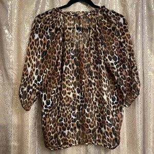 Express cheetah print sheer peasant style button blouse size S‎ thumbnail 6