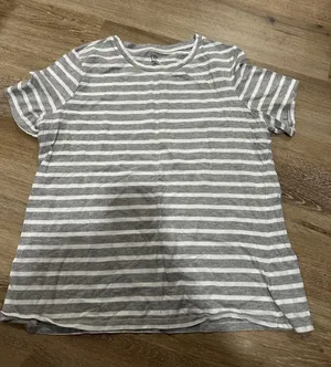 Crown & Ivy Gray & White Striped Short Sleeve Tee - thumbnail 1