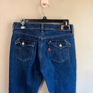 Levi's size 8 M‎ bootcut jeans thumbnail 3