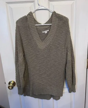 American Eagle Outfitters Sweater thumbnail 2