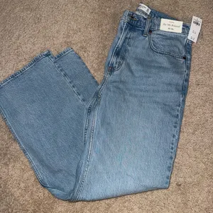 NWT Abercrombie & Fitch The ‘90s Relaxed High Rise Jeans thumbnail 8
