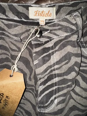 Listicle Zebra mocha barreled jeans thumbnail 5