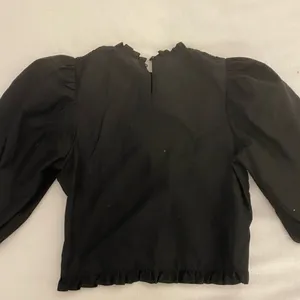 H&M Puff sleeve blouse thumbnail 4