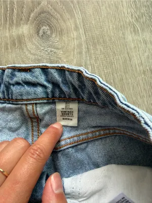 Classic High-Waist Light Blue Denim Shorts thumbnail 3