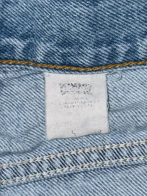 Vintage 90s Levi’s 550 Relaxed Fit Denim Shorts Women’s 26 Light Denim Jorts thumbnail 4