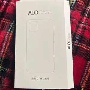 Light pink silicone phone case thumbnail 1
