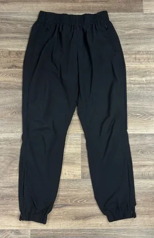 Aritzia TNA Move Black Athletic Joggers Women’s Medium thumbnail 1