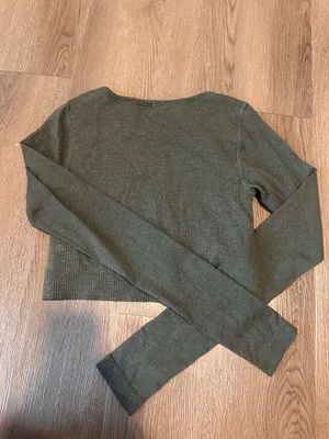 Lululemon green ebb to street long sleeve top thumbnail 2