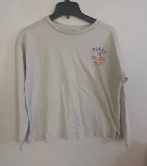 Old Navy Women’s peace in and peace out graphic tee size medium thumbnail 1