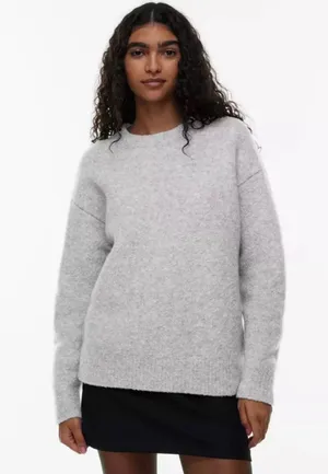 Aritzia Wilfred “Harlow” Sweater in heather chrome, size XS thumbnail 1