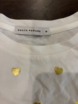 New with Tags Evereve South Parade Gold Hearts Tee Sz M thumbnail 2