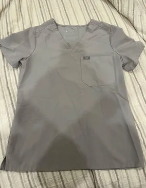 FIGS Scrub Top thumbnail 1